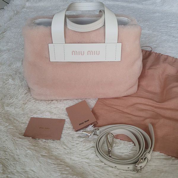 【超可愛】ミュウミュウ シープスキン バッグ コピー★ふわふわキュート5BA085